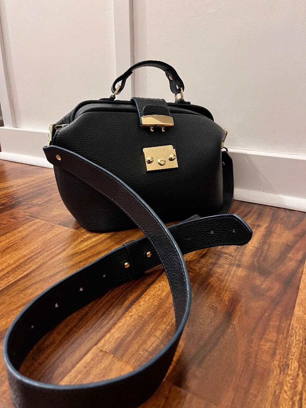 Tefia Doctor Style Leather Handbag
